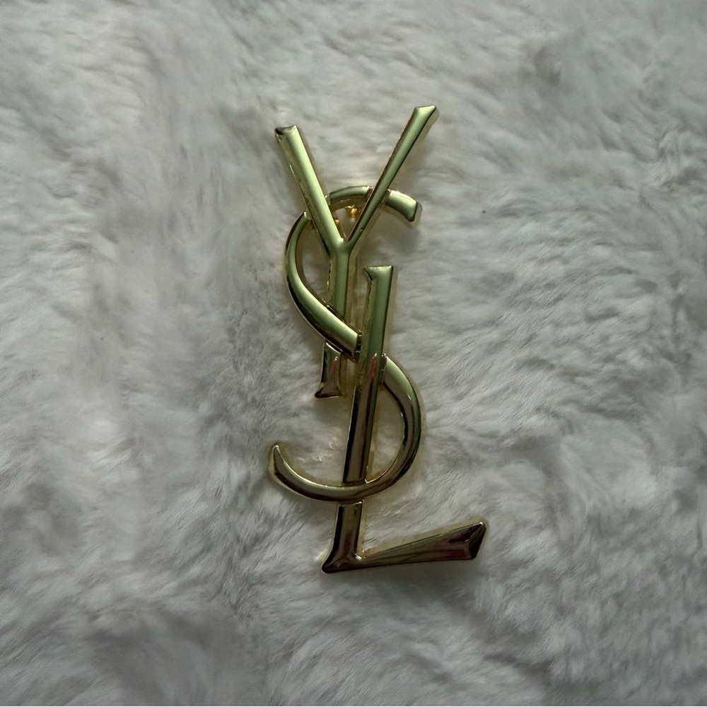 Fashion Luxe Gold tone  Brooch